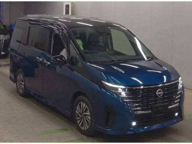 Nissan SERENA 2023 — фото 1, купить с доставкой в Москву