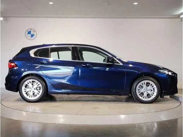 BMW 1 Series 2025 — миниатюра 4