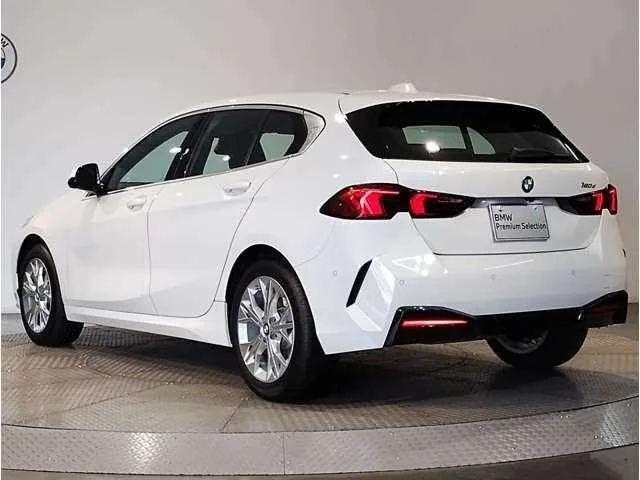 BMW 1 Series 2025 — миниатюра 2
