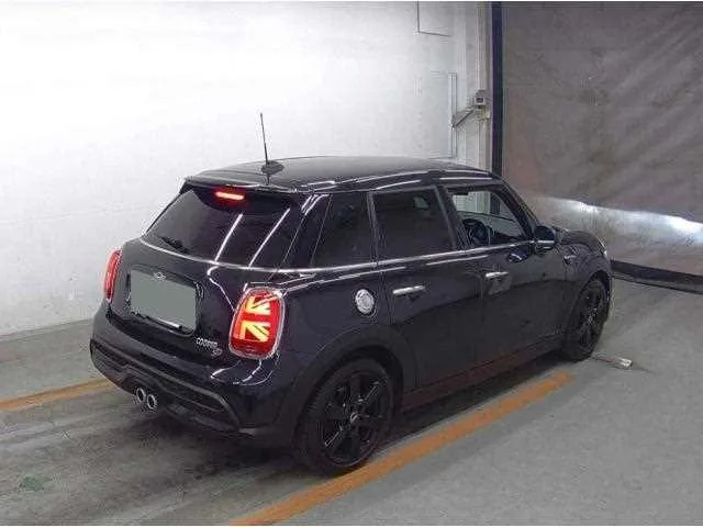 BMW MINI 2023 — миниатюра 5