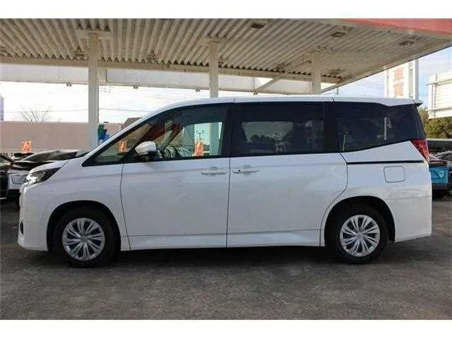 Toyota Noah 2022 — миниатюра 5