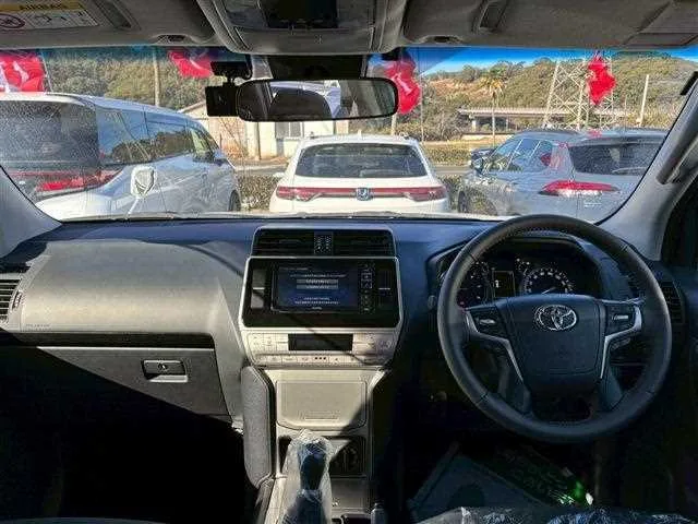 Toyota Land Cruiser Prado 2022 — миниатюра 2