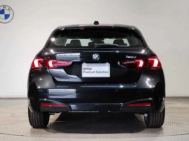BMW 1 Series 2025 — миниатюра 2