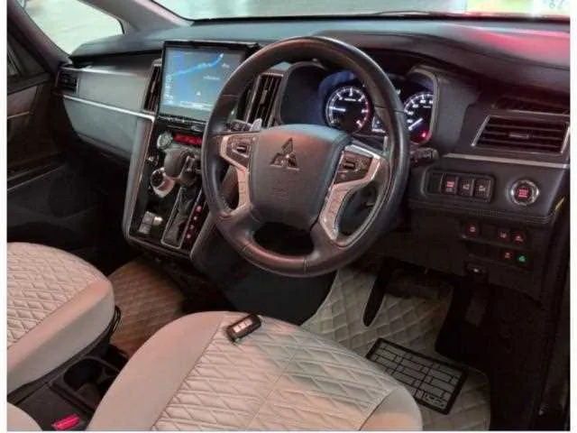 Mitsubishi Delica D:5 2023 — миниатюра 3
