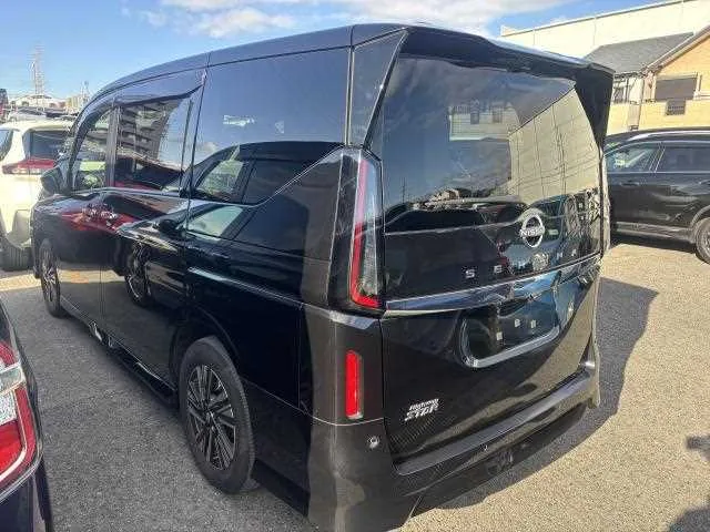 Nissan Serena 2022 — миниатюра 2
