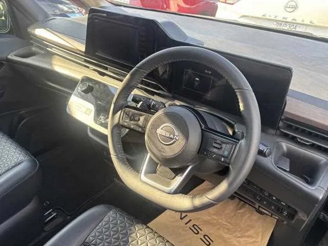 Nissan Serena 2022 — миниатюра 3