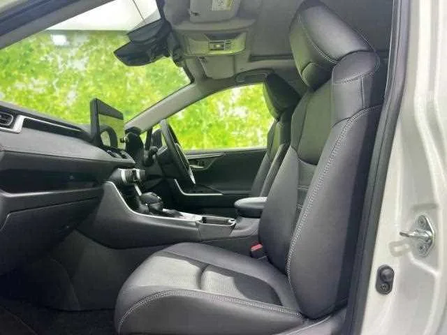 Toyota RAV4 2023 — миниатюра 3