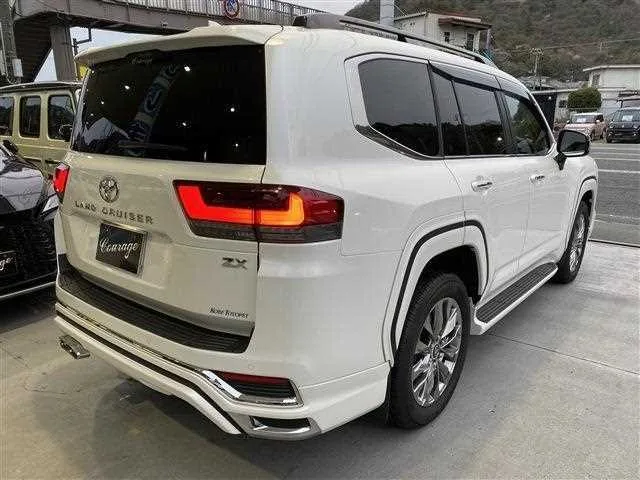 Toyota Land Cruiser 2024 — миниатюра 5