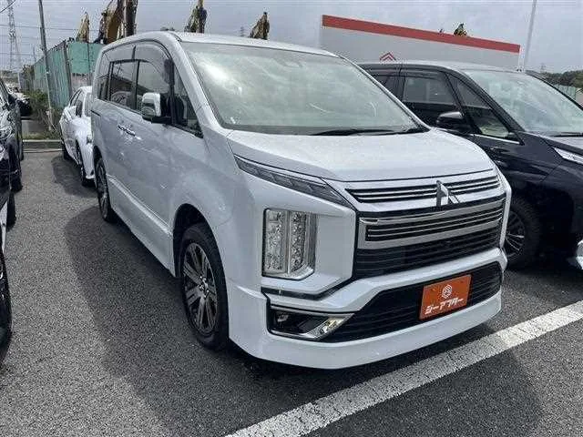 Mitsubishi Delica D:5 2024 — фото 1, купить с доставкой в Москву