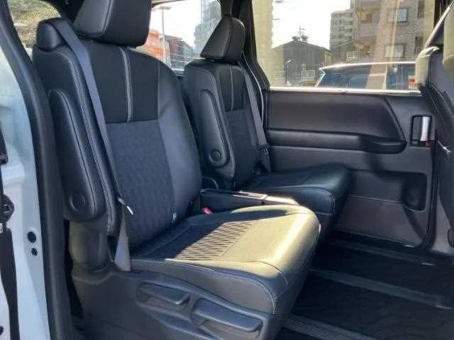 Toyota Noah 2025 — миниатюра 5