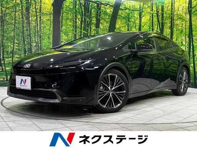 Toyota Prius 2023 — фото 1, купить с доставкой в Москву