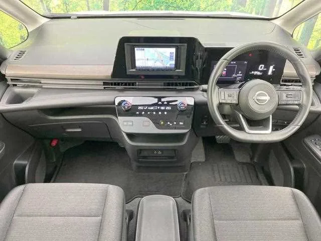 Nissan Serena 2023 — миниатюра 2