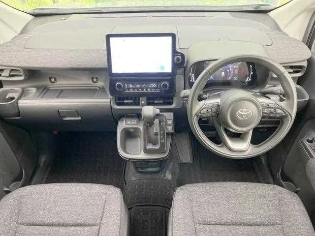 Toyota Sienta 2023 — миниатюра 2