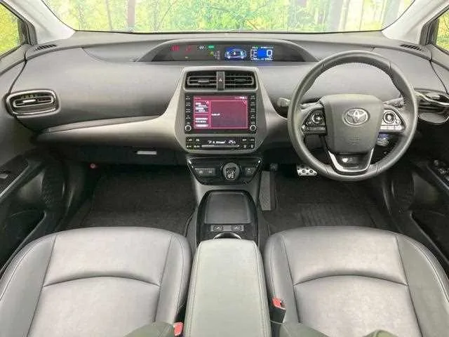 Toyota Prius 2022 — миниатюра 2