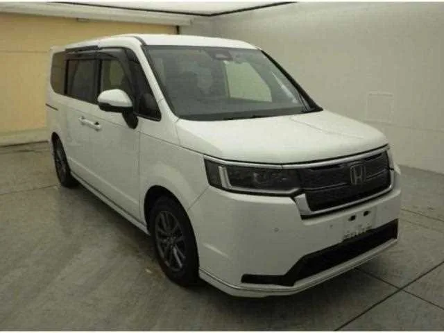 Honda Step WGN 2023 — фото 1, купить с доставкой в Москву