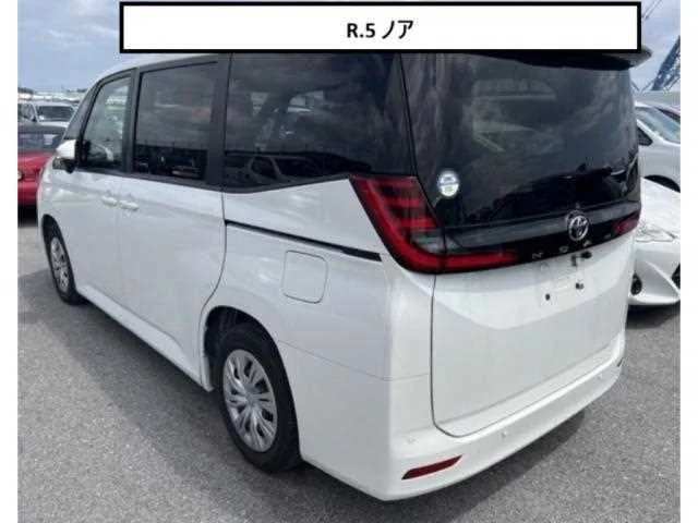 Toyota Noah 2023 — миниатюра 5