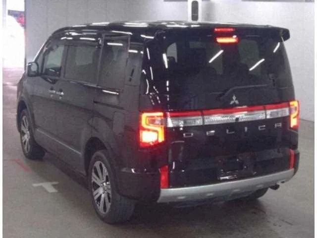 Mitsubishi Delica D:5 2022 — миниатюра 2