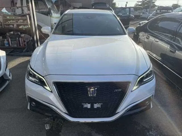 Toyota Crown Hybrid 2022 — фото 1, купить с доставкой в Москву