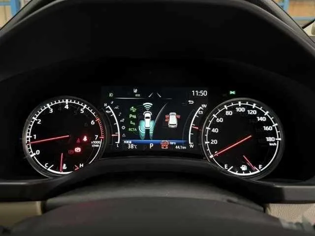 Toyota Land Cruiser 2023 — миниатюра 5