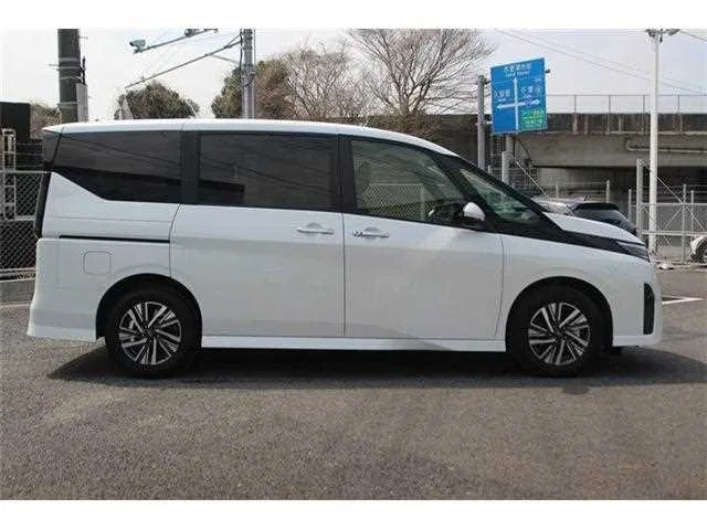 Nissan Serena 2025 — миниатюра 3