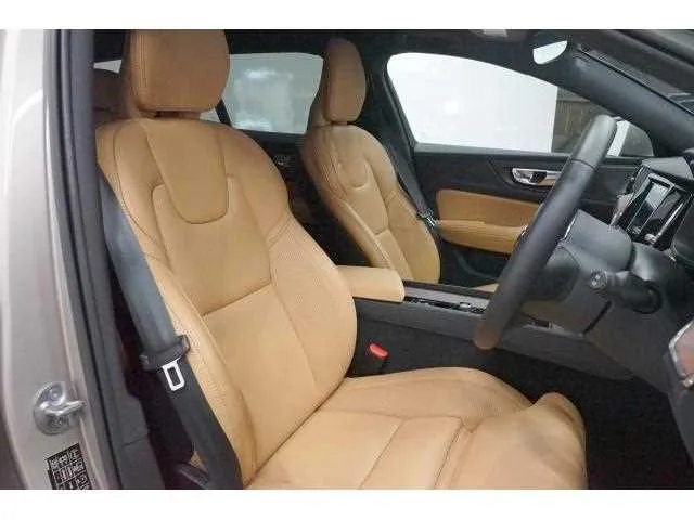 Volvo V60 2023 — миниатюра 4