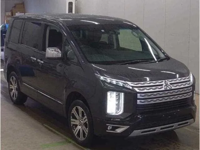 Mitsubishi Delica D:5 P 4WD 2023 — фото 1, купить с доставкой в Москву