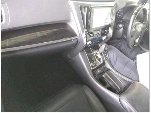Toyota ALPHARD HYBRID 2023 — миниатюра 3