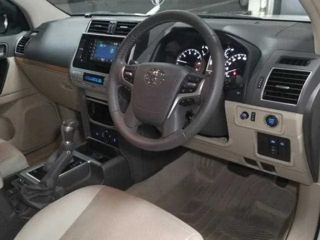 Toyota Land Cruiser Prado 2023 — миниатюра 3