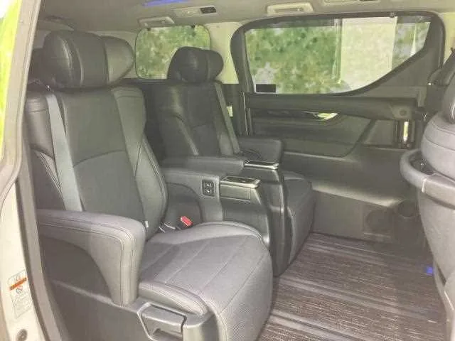 Toyota Alphard G 2022 — миниатюра 2