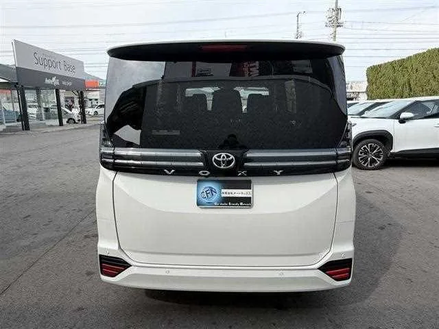 Toyota Voxy 2025 — миниатюра 3
