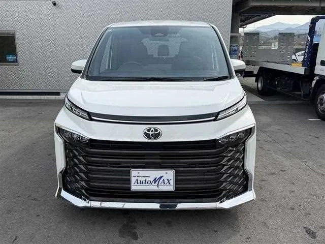 Toyota Voxy 2025 — миниатюра 5