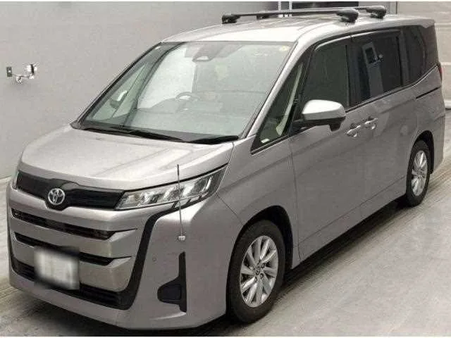 Toyota NOAH 2022 — фото 1, купить с доставкой в Москву