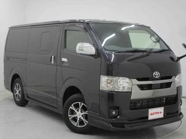 Toyota Hiace Van 2023 — фото 1, купить с доставкой в Москву