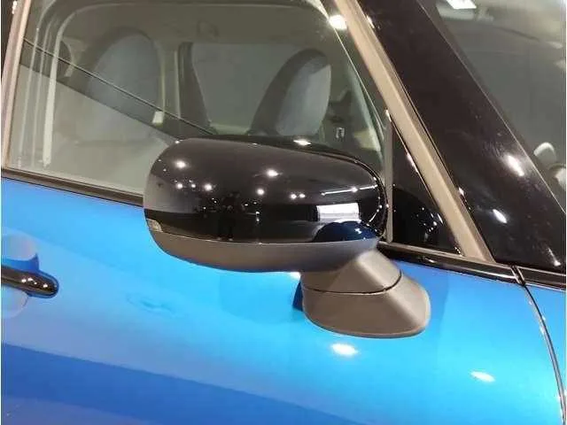 BMW MINI 2025 — миниатюра 5