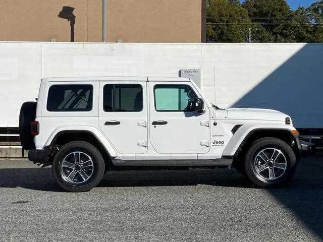 Jeep Wrangler 2023 — миниатюра 2