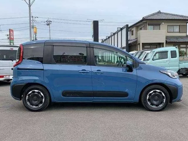Toyota SIENTA 2025 — миниатюра 2