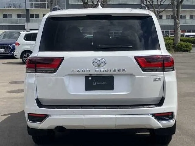 Toyota Land Cruiser 2024 — миниатюра 2