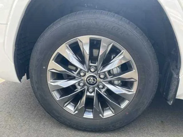 Toyota Land Cruiser 2024 — миниатюра 3