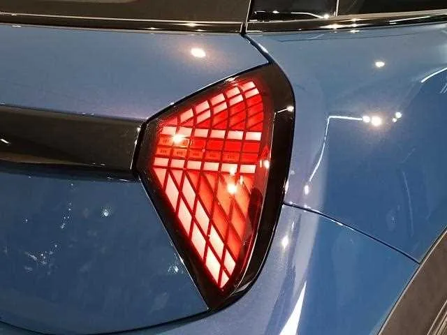 BMW MINI 2025 — миниатюра 4