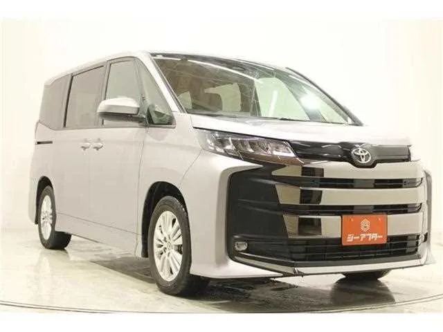 Toyota Noah 2022 — миниатюра 3