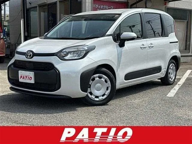 Toyota Sienta 2024 — фото 1, купить с доставкой в Москву
