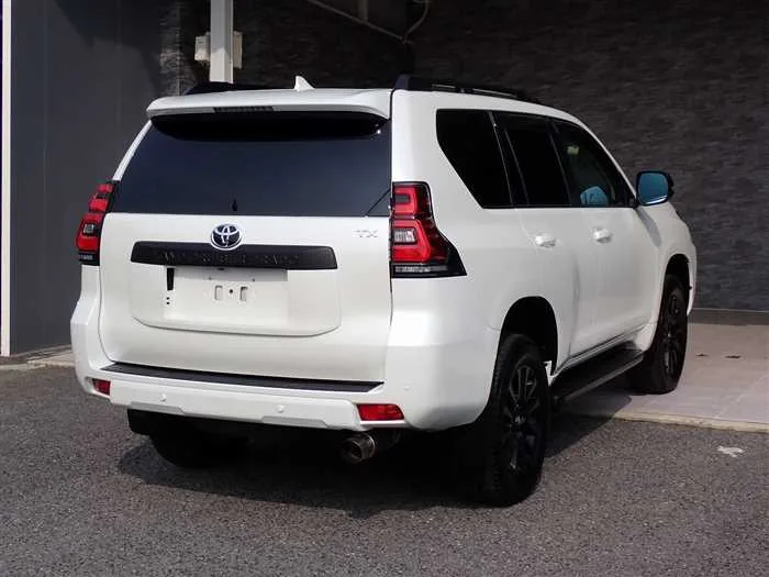 Toyota Land Cruiser Prado TX-L Matte Black Edition 2023 — миниатюра 2