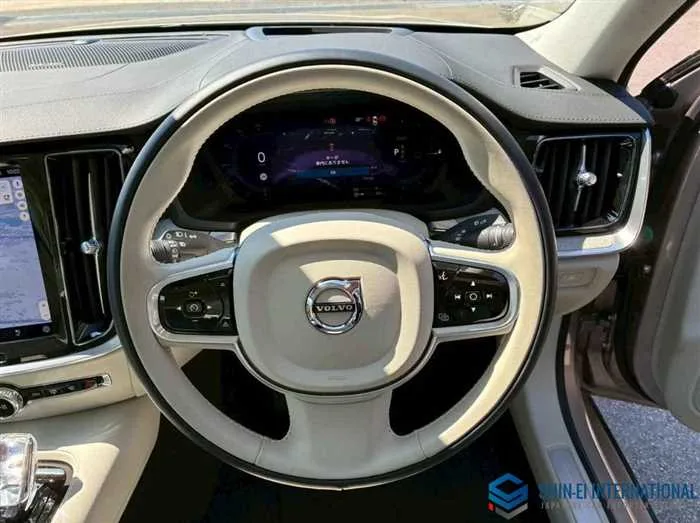Volvo S60 Recharge Ultimate T6 AWD Plug In Hybrid/SR 2023 — миниатюра 3