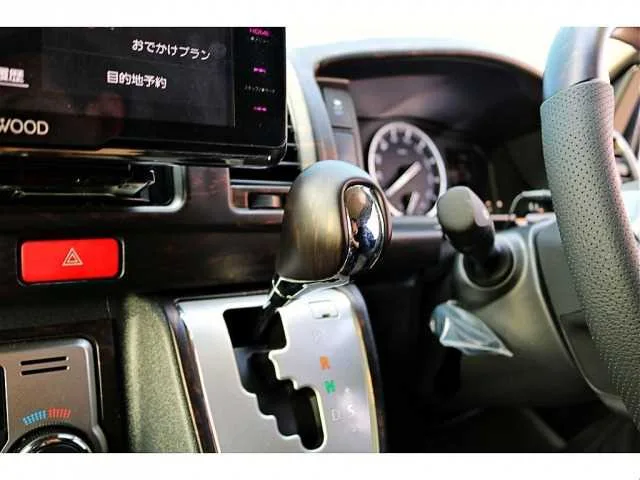 Toyota Hiace Wagon 2025 — миниатюра 4