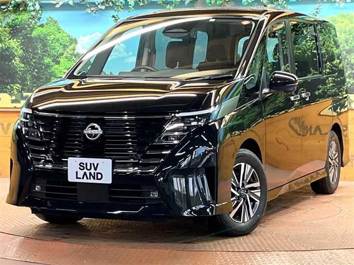 Nissan Serena 2023 — фото 1, купить с доставкой в Москву