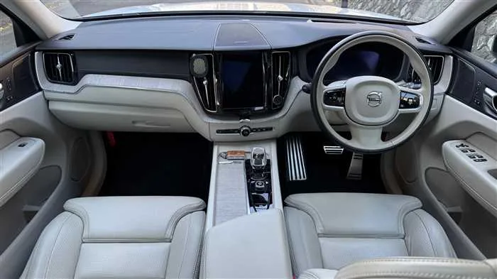 Volvo XC60 T6 AWD 2022 — миниатюра 5