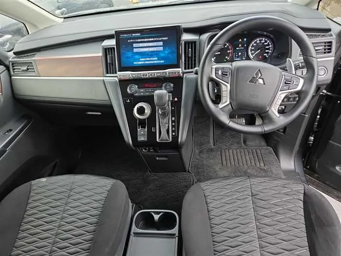 Mitsubishi Delica D:5 GPKG4WD 2024 — миниатюра 4