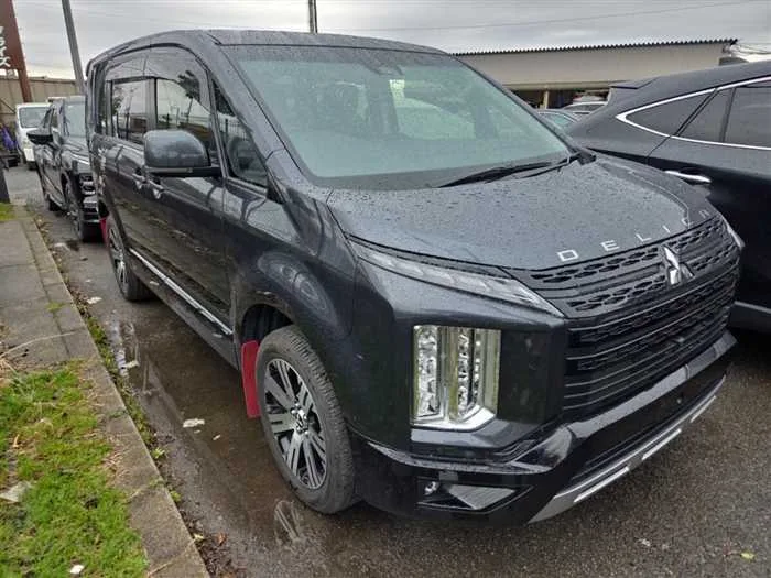 Mitsubishi Delica D:5 GPKG4WD 2024 — фото 1, купить с доставкой в Москву
