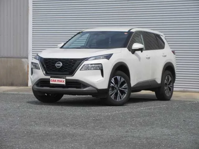 Nissan X-Trail 2022 — фото 1, купить с доставкой в Москву