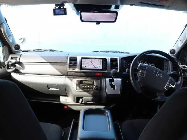 Toyota Hiace Van 2022 — миниатюра 2